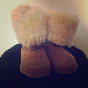 Uggs tall camel brown.